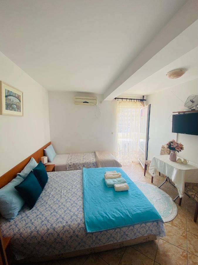 Miomir Perazic Apartments Petrovac Eksteriør billede