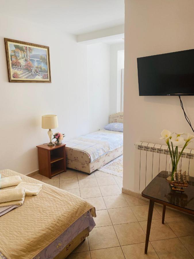 Miomir Perazic Apartments Petrovac Eksteriør billede