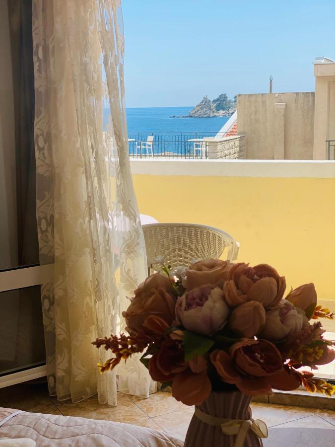 Miomir Perazic Apartments Petrovac Eksteriør billede