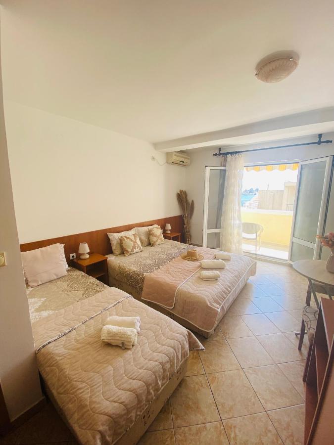 Miomir Perazic Apartments Petrovac Eksteriør billede